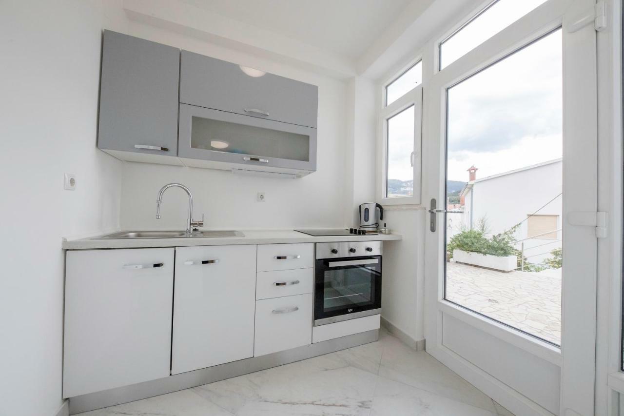 Lero Apartamento Banjol Exterior foto